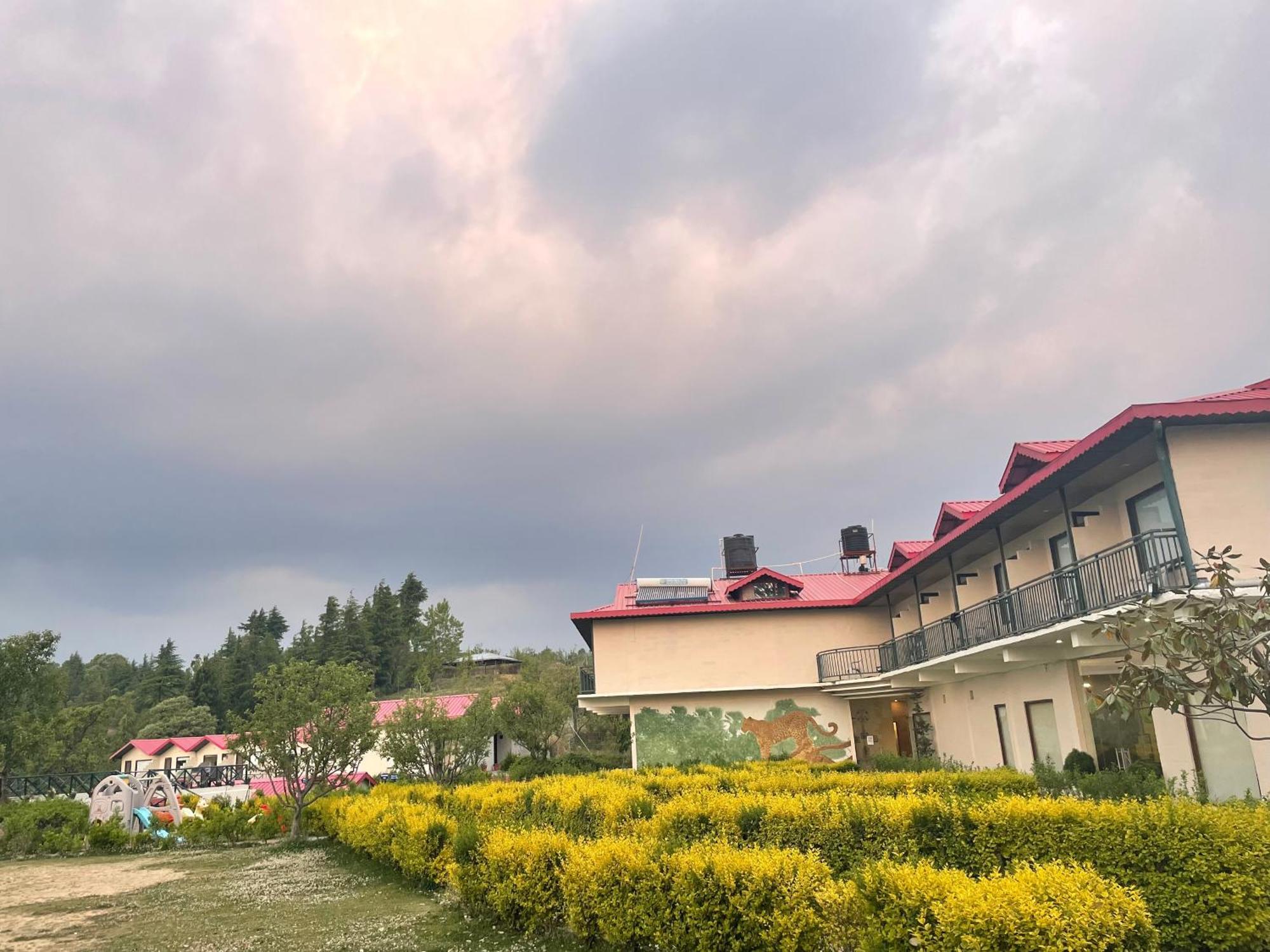 Vue Magique Resort Chail Extérieur photo